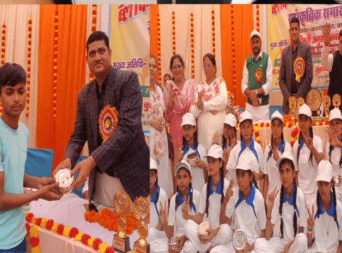 Picsart_25-11-19_20-50-42-985